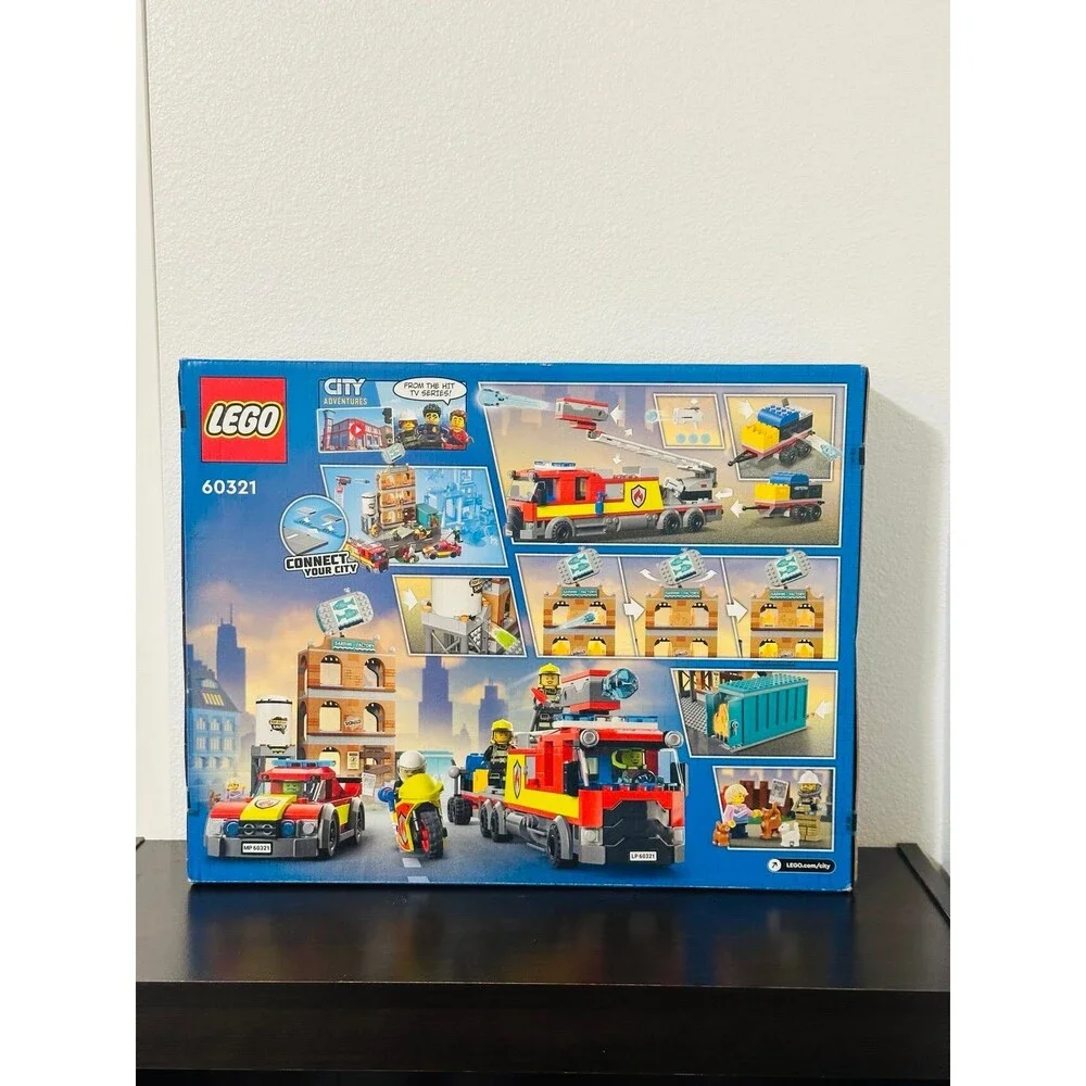 LEGO City Fire Brigade Truck Toy & Firefighter Set 60321 NEW RETIRED - Picture 3 of 5